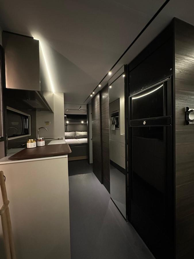 Hotel Santa'S Luxury Trailer à Rovaniemi Extérieur photo